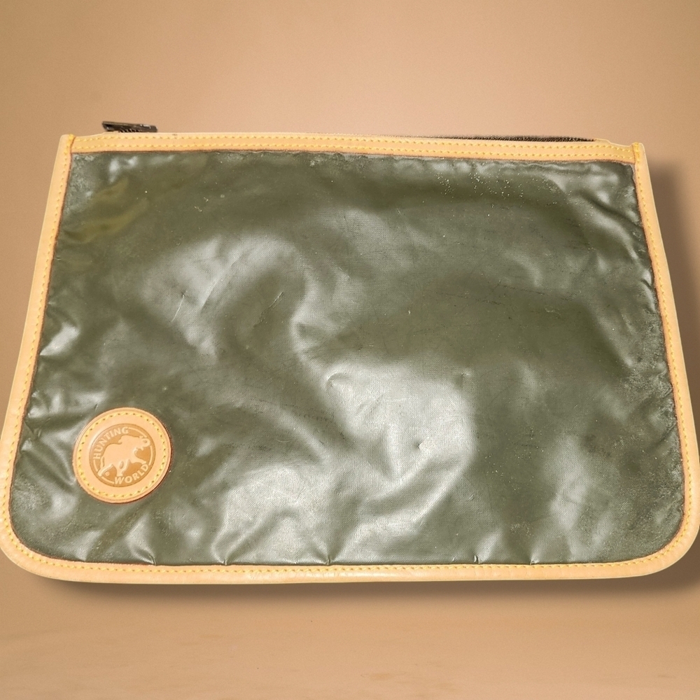 HUNTING WORLD POUCH